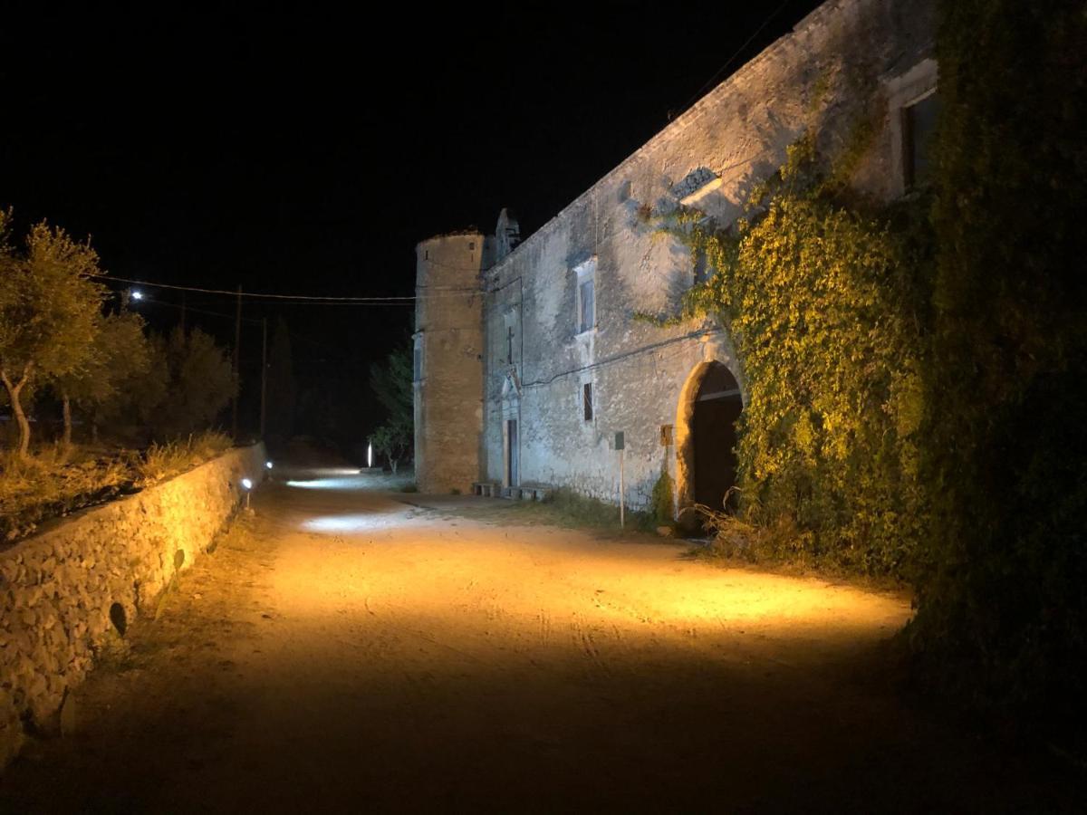Masseria Barone Gambadoro Monte SantʼAngelo Exteriör bild